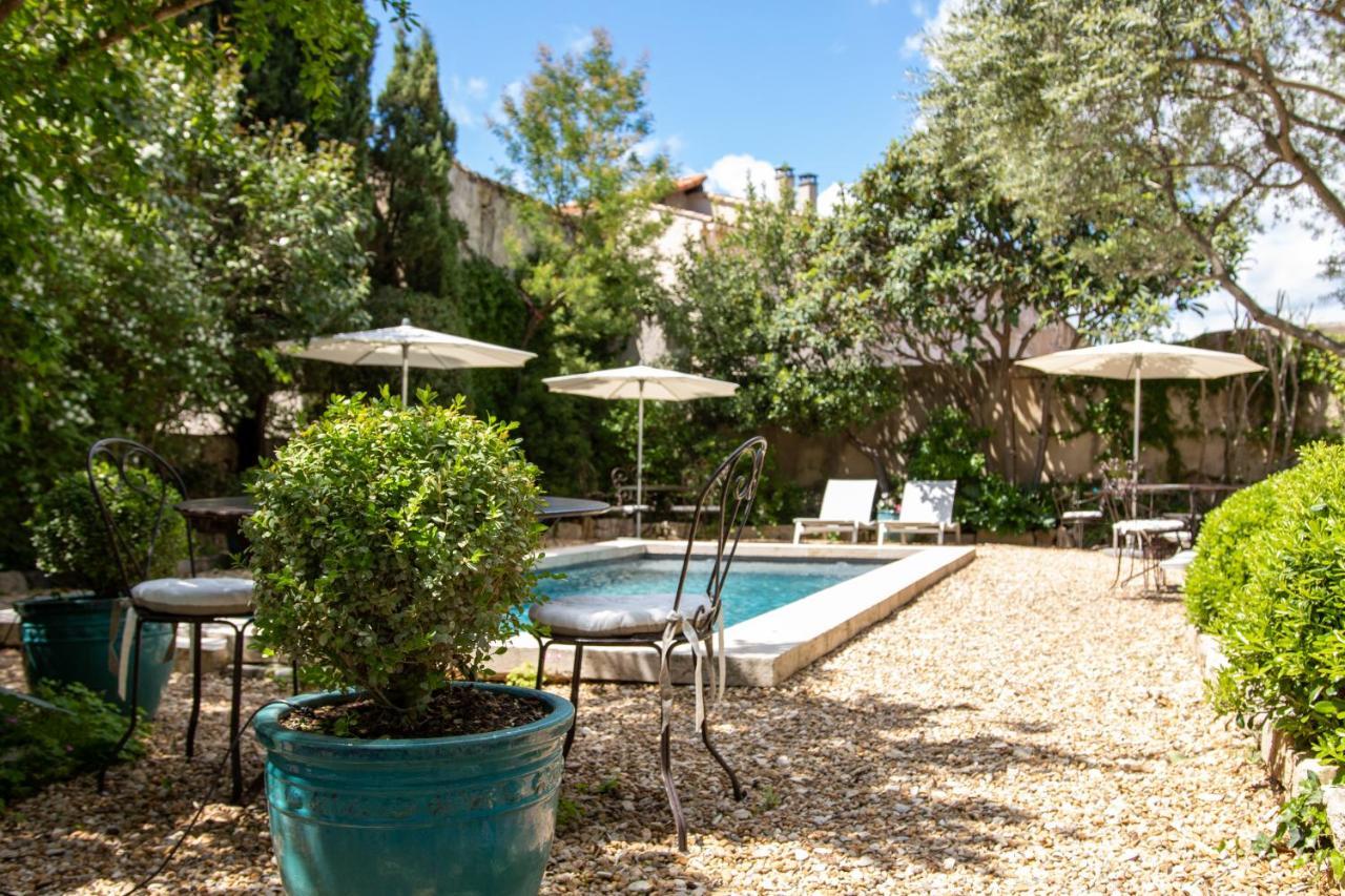 Le Jardin De Mazan Acomodação com café da manhã Exterior foto